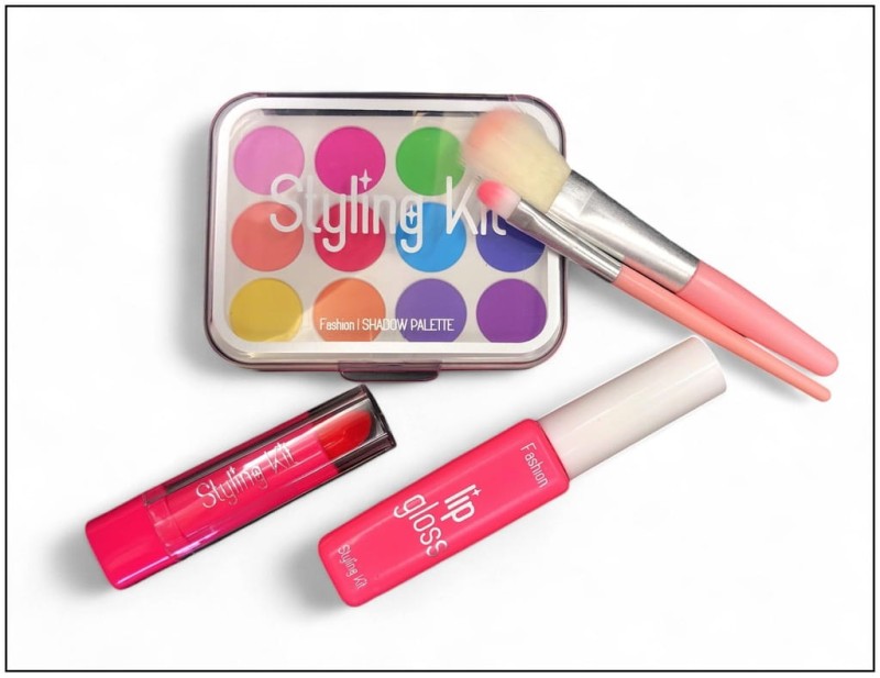 ZESTAW KOSMETYKÓW DLA DZIEWCZYNKI NIE MALUJĄCE KOSMETYKI NA PREZENT