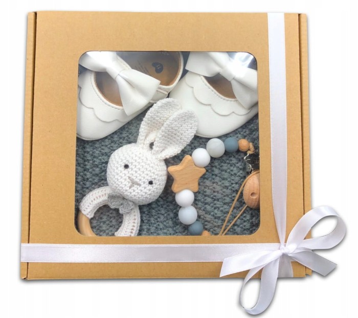 prezent dla noworodka zestaw kocyk i gryzak poony