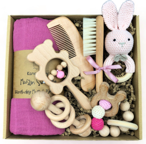 prezent dla noworodka dziewczynki baby box różowy poony