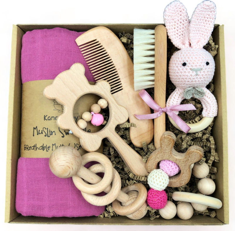 prezent dla noworodka dziewczynki baby box różowy poony