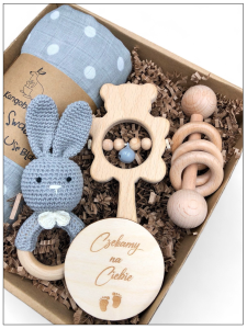 naturalny gift box poony dla nowego maluszka