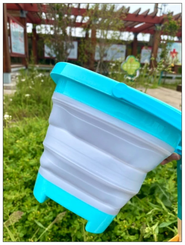 Wiaderko składane i łopatka, Zestaw zabawek do piaskownicy dla dziecka