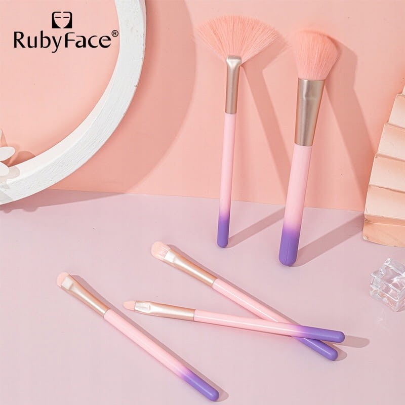 PROFESJONALNE PĘDZLE DO MAKIJAŻU "RUBY FACE" ZESTAW PĘDZLI 5 SZTUK