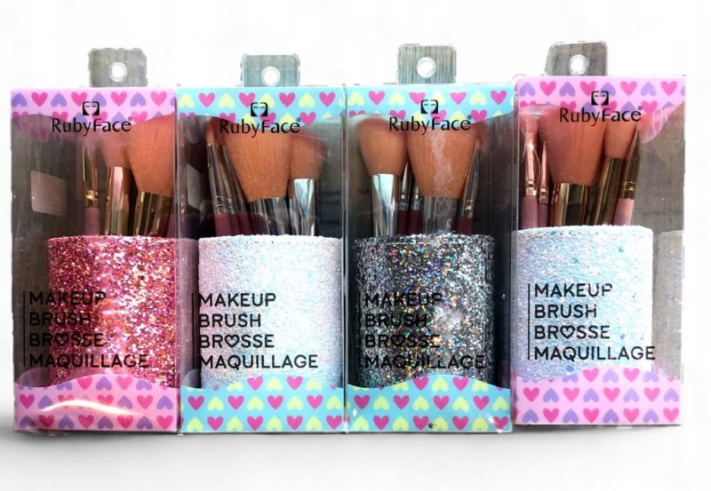 Zestaw pędzli Ruby Face w brokatowym kubeczku Set pięciu pędzli do make-up