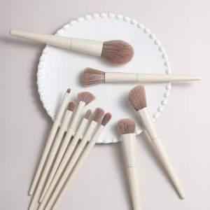 Pędzle do makijażu + kosmetyczka, Komplet pędzli do make-up w pudełku