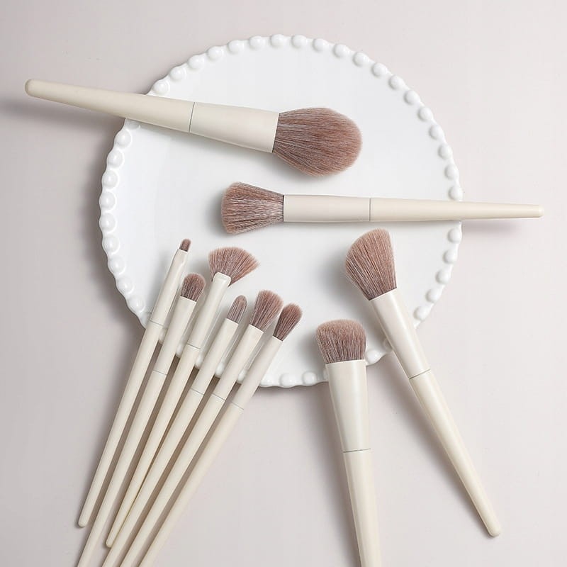 Pędzle do makijażu + kosmetyczka, Komplet pędzli do make-up w pudełku