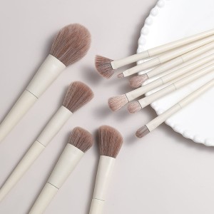 Pędzle do makijażu + kosmetyczka, Komplet pędzli do make-up w pudełku